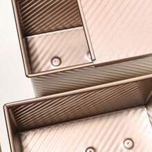 1个金色碳钢/铝合金不粘吐司模具，波浪形设计，带盖和透气孔，低糖可清洗耐高温面包烘焙工具 - 金色 - 查看 3