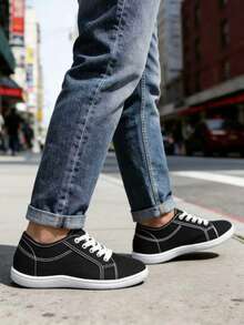 男士黑色低帮帆布鞋，轻便透气，宽鞋头系带设计，适合春夏日常休闲穿着 - 黑與白 - 查看 4