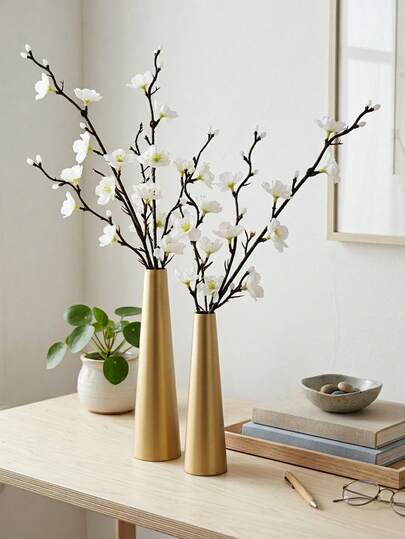 Nordic-Style Iron Minimalist Vase, Wedding Prop & Decor, Vintage Luxury Style, Light-Luxury Metal Tabletop Ornament, Christmas Decoration, Christmas Party Supplies, Candlelit Dinner Ambiance, Room Atmosphere Decor, Home Decor, Table Centerpiece. Also Ideal As A Gift For Graduation, Valentine's Day, Christmas, Halloween, Anniversaries & Festive Occasions.