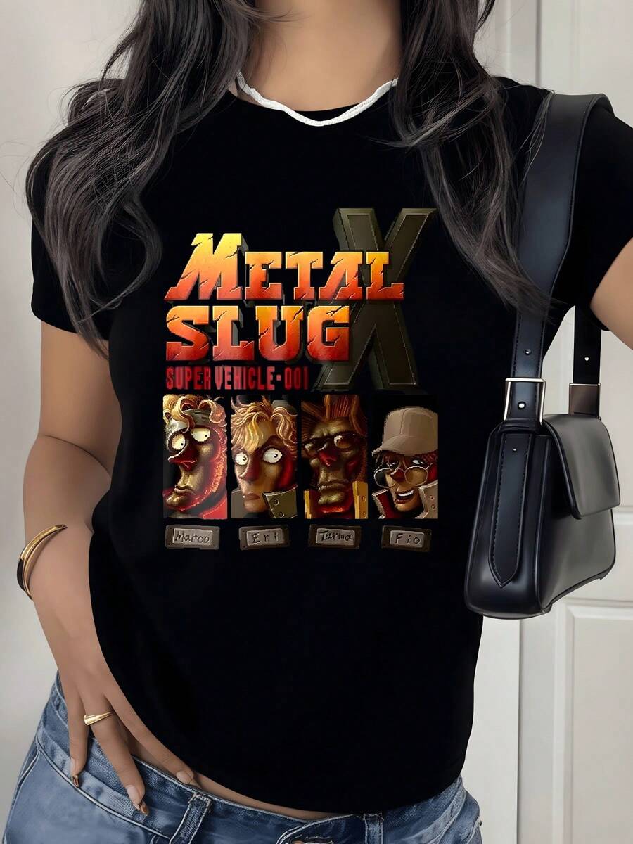 Gráficos con temática militar muestran fuerza y aventura en tonos metálicos intensos y letras grandes con efecto tridimensional sobre fondo oscuro camiseta de mujer casual moderna 220g - Negro - Ver 1