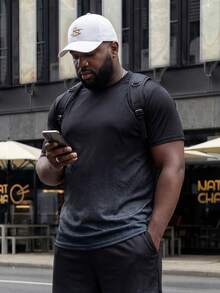 Plus Size Round Neck Short Sleeve Tee, Lightweight Icy Silk Gradient Color, Suitable For Summer - Black - View 1