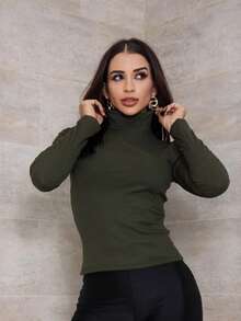 Women's High Neck Blouse, Long Sleeve Ribbed Blouse, Thermal Base Layer, Turtleneck Blouse, Women's Winter Fashion 2026, Elegant Basic Blouse, Premium Ribbed Fabric, Women's Wine-Colored Blouse, Casual Chic Look, Wrinkle-Free Clothing, Body-Fitted Blouse, Autumn Blogger Fashion, Layering Blouse, High-Elasticity Fabric, Comfortable Women's Blouse, Minimalist Women's Style, Casual Everyday Blouse, Ready-To-Ship Women's Clothing, Turtleneck Blouse, Women's Fashion China. - 軍綠色 - 查看 3