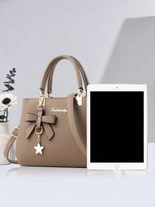 PLANEE 2件套女士纯色手提包和卡包，PU材质，蝴蝶吊坠，适合日常休闲、购物、商务通勤、上学等场合，便携，经典休闲，商务休闲风格，适合少女、女性、大学生、白领、学生、办公室、小学生等。 - 卡其色 - 查看 3