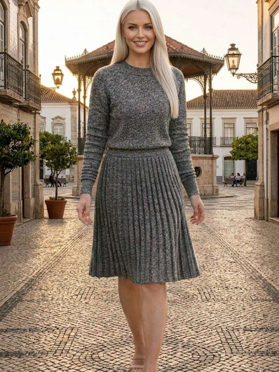 Schoolgirl Pleated Skirt And Long Sleeve Mousse Blouse Set In Tricot - 深灰色 - 查看 1