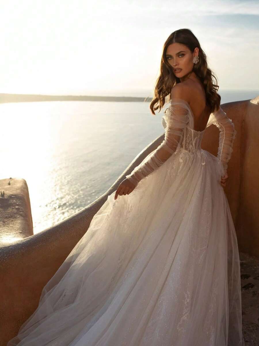 Dreamy Off-The-Shoulder Sweetheart Illusion Long Sleeve Glitter Tulle Ballgown Wedding Dress With Cathedral Train, Wedding Dresses For Bride, Elegant And Comfortable, Includes Plus Sizes, Bridal Gown, Formal Dresses For Women, Suitable For Wedding, Party, After-Party Dress, Cocktail Party, Bride, Party Dress, Formal Occasions, Dinner Dress, Prom Dress, Birthday Party, Celebration, Gala, Festival, Ceremony, Graduation, Homecoming Dress, Vacation, White - 白色 - 查看 1