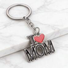 Fashionable Heart-Shaped Letter "I Love Dad/Mom" Keychain, Romantic & Cute, Zinc Alloy Minimalist Versatile Keyring, Charm Accessory, Ideal Gift For Father's Day, Mother's Day, Commemorative Gifts For Mother, Father, Graduation, And Teacher - Multicolor - View 11