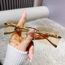 A Pair Of Square Frameless Sunshade Fashionable Glasses For Women In Summer - Champagne - View 6