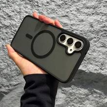 Ốp lưng điện thoại từ tính mờ cao cấp dành cho Galaxy S25Ultra, S26Ultra, A37, A57, S24, S23 FE, A55, A56, A16. Cũng tương thích với các dòng Galaxy A26, A36, S24 và A17. Đặc điểm nổi bật: Bảo vệ toàn diện camera, lớp màng bảo vệ ống kính tích hợp, cảm ứng mềm mại, chống bám vân tay, hỗ trợ sạc không dây và thiết kế chống sốc. - màu đen - Xem 5