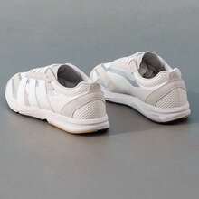 Giày chạy bộ cổ thấp thoải mái đa năng adidas Lightblaze LP dành cho nữ, màu xám/trắng. - Trắng ngà - Xem 4