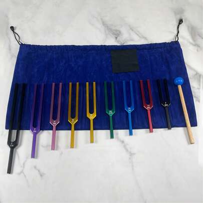 طقم شوكة الموالفة المكون من 9 قطع مع كيس، مجموعة شوكة الموالفة من سبيكة الألومنيوم، تنتج صوتًا متردد من خلال الضرب، مناسبة للتأمل واليوغا، متوفرة باللون الذهبي والفضي، هدية ممتازة للنساء