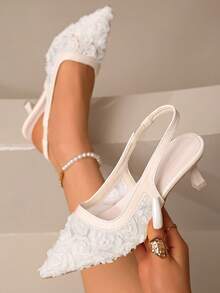 白色花卉网纱高跟鞋，时尚蕾丝网纱细高跟鞋，仙女风夏季新款尖头露跟凉鞋，性感猫跟鞋，适合搭配连衣裙和旗袍 - 白色 - 查看 2