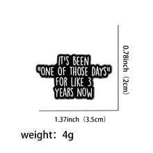 “你知道你已经成年了”语录珐琅徽章，趣味短语，X世代胸针翻领别针徽章，可别在背包、服装配饰、时尚珠宝上，是送给朋友的绝佳礼物。 - 黑色 - 查看 16