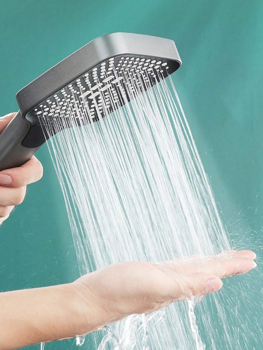 1 vòi sen vuông có chức năng tăng áp nước, vòi sen phun mưa lưu lượng cao dành cho nhà có bình nước nóng.