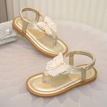 Ein Paar süße Mädchen-Sandalen mit Zehen, die im Frühling und Sommer mit traumhaften Schmetterlingen und Perlen dekoriert sind. Das Klettverschluss-Design eignet sich für Urlaub, Alltag, Strandspiele und andere Szenarien. - Champagnerfarben - Übersicht 13