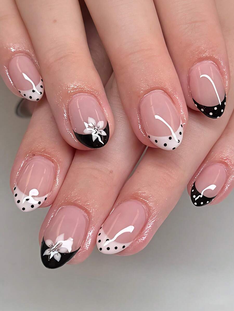 24pcs Short Oval Polka Dot Floral French Fake Nails, Black & White Cute Elegant Nail Tips For Spring/Summer Daily Wear, For Women - Black - View 1