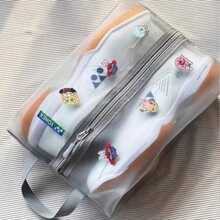 优质透气羽毛球鞋袋，网眼材质，防臭防水，适用于存放健身鞋、网球鞋、足球鞋，可作鞋架使用，节省空间，适合户外、花园、旅行、海滩等场合，是毕业季、毕业典礼、毕业礼物、祝贺毕业、毕业典礼、优秀毕业生、毕业派对等场合的理想之选。 - 手包式 - 查看 6