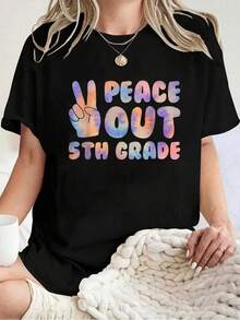 Camiseta unisex 100% algodón con estampado "Peace Out" para graduados de quinto grado de 2022, feliz último día de clases, camisetas gráficas para hombres y mujeres. - Negro - Ver 6