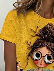 Áo thun in hình cô gái dễ thương đang đọc sách, áo thun cổ tròn tay ngắn dáng casual dành cho nữ, trang phục mùa xuân và hè. - Màu vàng - Xem 3