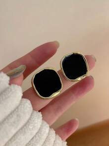 1 Pair Minimalist Fashionable Niche Geometric Square Stud Earrings, Versatile Daily & Holiday Wear For Women - Black - View 4