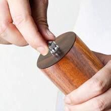 2pcs Acacia Wood Pepper Grinder Set, Acrylic & Solid Wood Transparent Pepper & Salt Grinder Bottles, Party Supplies, Home Dinner - Brown - View 6