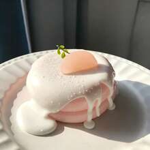 1 pièce Nouveau jouet de pression de gâteau à la mousse de fraise fait à la main 2026, jouet de simulation d'aliments en silicone doux à rebond lent en forme de dessert mignon, décoration de bureau créative pour adultes, cadeau d'anniversaire et de fête - Multicolore - Voir 12