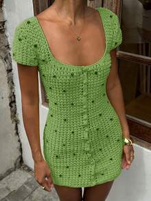 2026春夏新款女士优雅波西米亚休闲手工钩编金属铆钉装饰镂空水钻沙滩度假方领短袖纽扣前襟修身绿色连衣裙，适合女士派对、邮轮度假、演唱会等场合，展现Y2K风格、街头风，是夏季、休闲、生日、度假等场合的理想之选。 - 綠色 - 查看 3