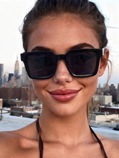 1 Pair Unisex Square Black Classic Versatile Fashion Glasses, Suitable For Various Occasions Such As School, Vacation, Travel, Sports, Driving, Festivals, Beach, Electronic Music Festivals, Outings, Summer Accessories, Holidays, Family Outings