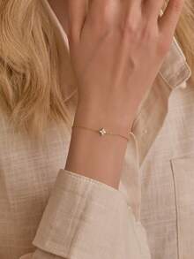 1 Piece S925 Sterling Silver Four-Leaf Clover Chain Bracelet,Gold Bracelet, Women's Bracelet,Classic Four-Leaf Clover Zirconia Bracelet,Suitable For Everyday Wear - Multicolor - View 4