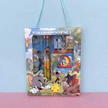 华纳兄弟六件套文具套装，包含2支铅笔、1个卷笔刀、1块橡皮、1个笔记本、1把尺子，适合作为派对礼物、生日礼物、返校礼物或粉丝礼物。 - 多色 - 查看 3