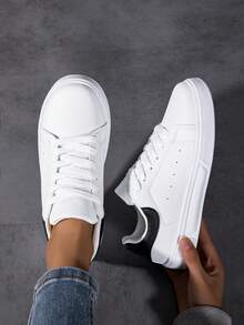 女士黑白系带滑板鞋，休闲运动鞋 - 黑與白 - 查看 1