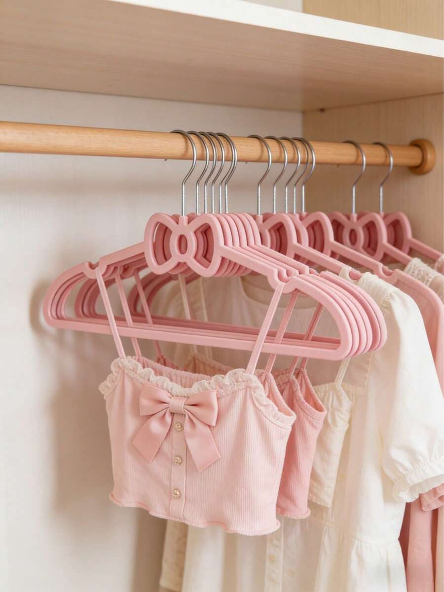 10pcs Pink Butterfly Shaped Plastic Hangers, Creative Student Dorm Clothes Drying Rack, Cute Non-Slip Clothing Hanger
