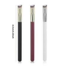 1支三角形遮瑕刷，柔软毛质，适用于遮盖黑眼圈、痘印，提亮肤色。 - 彩色 - 查看 7