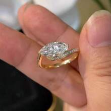 奢华百搭闪亮镶嵌马眼锆石黄金不对称戒指，女士款 - 金色 - 查看 3