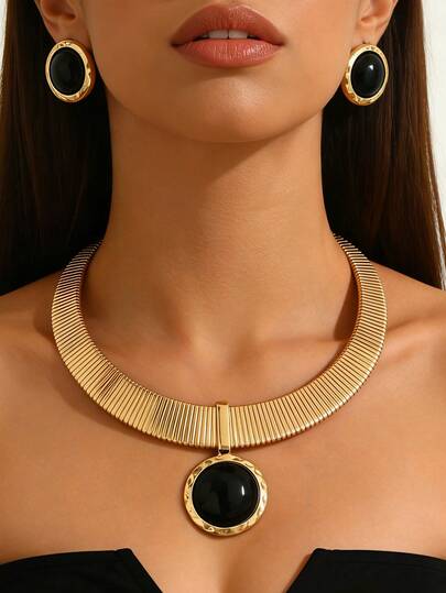 Set da 2 pezzi, collana e orecchini in stile vintage di lusso, placcati in oro, con texture a catena a motivo di ossa di serpente e pendenti tondi in agata nera finta, adatti per feste, occasioni formali e uso quotidiano