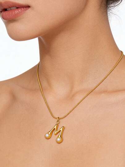 MECYLIFE 1件装时尚不锈钢26字母吊坠项链，镶嵌珍珠，女士项链