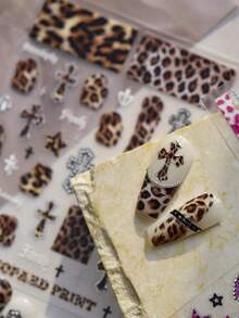 1pc Metal Nail Stickers Cool Retro Leopard Print Heart-Shaped Design Nail Art Accessory Stickers DIY Adhesive Manicure Decals - Multicolor - View 2