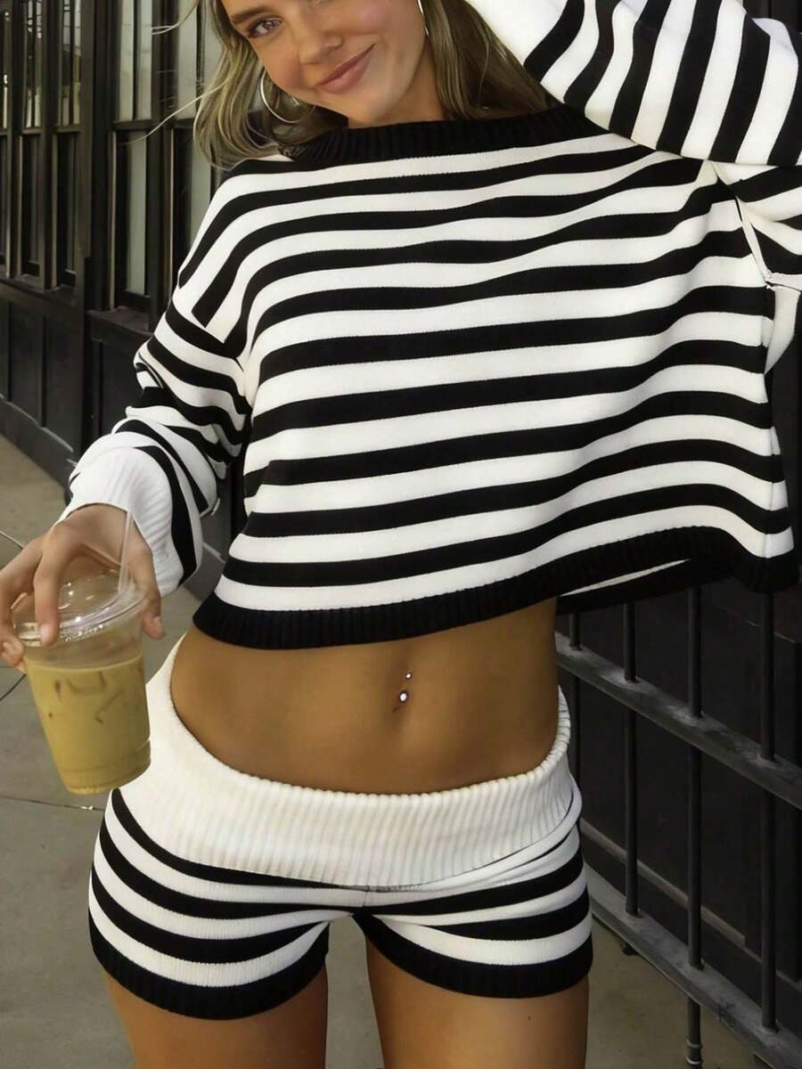 Women Y2K Striped Foldover Knit Shorts Low Waist Slim Fit Knit Mini Shorts Retro Micro Boxer Short Pants Streetwear - 黑色 - 查看 1