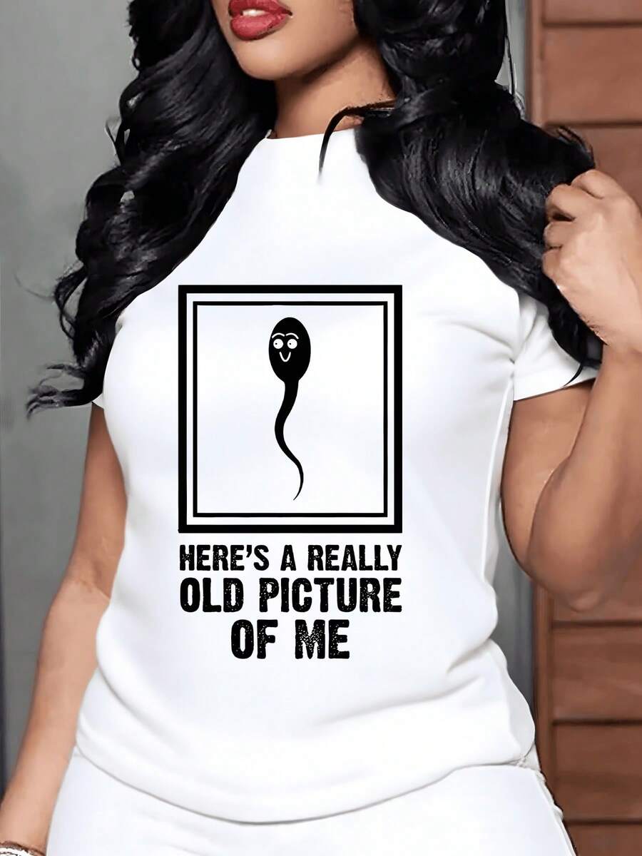 Figura humorística con personaje simpático dentro de un marco cuadrado simbolizando el paso del tiempo y la evolución personal camiseta de mujer blanca casual 220g para uso diario - Blanco - Ver 1