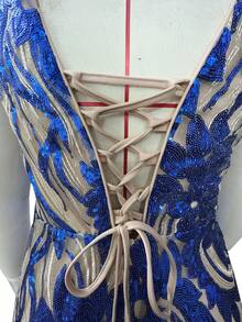 Romagic 曲线款无袖亮片长款连衣裙，V领露背系带A字优雅舞会礼服，春夏款 - 藍色 - 查看 6