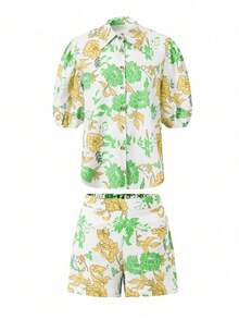 Set de 3 piezas de estilo de vacaciones de verano: Camisa estampada, camiseta de tirantes y shorts de moda casual para mujer - Mostaza Amarilla - Ver 2