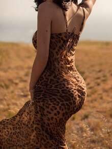 新款豹纹修身连衣裙，垂领休闲连衣裙，适合旅行、节日、休闲、度假、假日派对等场合，优雅夏季之选 - 棕色 - 查看 4