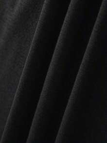 Camiseta casual minimalista para mujer con estampado de periódico, cuello redondo, camisetas gráficas para mujer, estilo vintage urbano, unisex, de algodón, manga corta, cuello redondo, blusas para mujer. blusas.blusas casuales para dama. - Negro - Ver 3