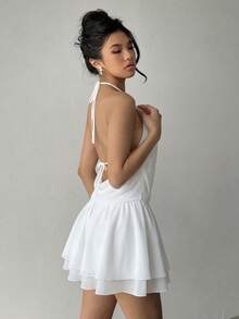 白色雪纺吊带A字迷你连衣裙，饰有金色圆圈，后背系带设计，多层裙摆——休闲优雅风格，适合咖啡馆聚会、郊游、周末散步、休闲早午餐、海滩度假、春夏日常穿着及派对场合。 - 白色 - 查看 9