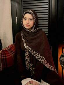 1pc Boho Style Women's Solid Color Hijab, With Leopard Print Border And Pleated Details, Suitable For All Seasons, Versatile, Can Be Used As A Scarf, Headwrap, Cape, Shawl, For Daily Wear Or Special Occasions, Can Also Be Used As A Clothing Accessory, Windproof And Sunscreen.,Beach,Holiday - Multicolor - View 2