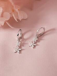 Exquisite Floral Cubic Zirconia Earrings, S925 Sterling Silver Earrings With Gift Box, Suitable For Bridesmaids And Date Wear - White Gold - View 5
