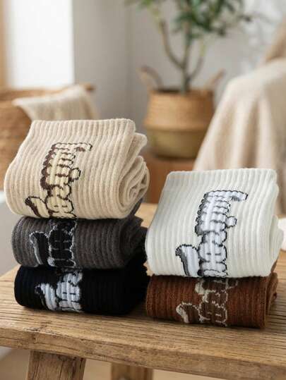 5 Pairs Unisex Retro Letter Crew Socks | All-Season Neutral Casual Socks