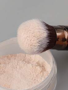 1支扁平粉底刷，无刷痕，打造顺滑妆效，适用于液体粉底霜。 - 棕色 - 查看 5