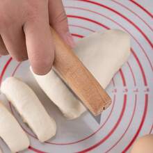 Customizable Engraved Scraper, Can Engrave Name, Date, Birthday, Anniversary And Special Occasions, With Unique Design. This Is A Thoughtful Baking Expert Assistant. Whether It's For Mom Or Grandma, This Is A Special Gift Full Of Love. Birthday, Anniversary, Wedding And Gatherings Can All Become A Bridge To Convey Love, Making Every Moment Etched In The Heart. - Silver - View 8