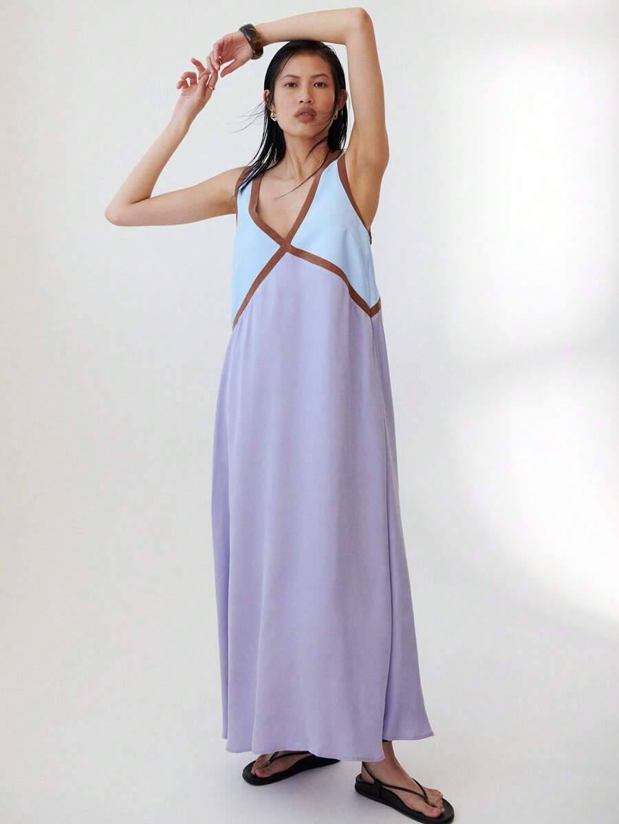 Fitted Dress With V-Neck And Open Back, Contrasting Design - Purple - View 1
