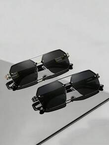 一副男士无框不对称多边形时尚眼镜，金属材质，带防护功能，风格轻盈奢华，兼具实用性和时尚感，双梁设计，适合街头穿着。 - 彩色 - 查看 2